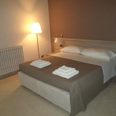 B&B Salento Сан Чезарио ди Лече Стая снимка
