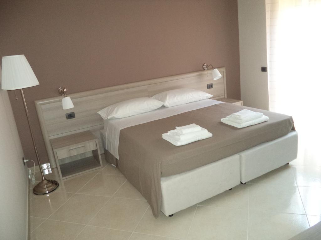 B&B Salento Сан Чезарио ди Лече Стая снимка