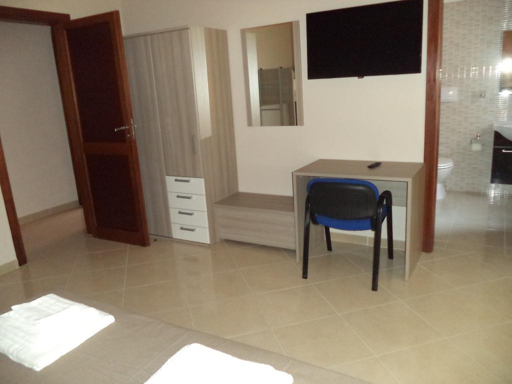 B&B Salento Сан Чезарио ди Лече Стая снимка